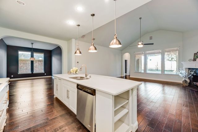 14712 Seventeen Lakes Boulevard, Fort Worth, TX 76262