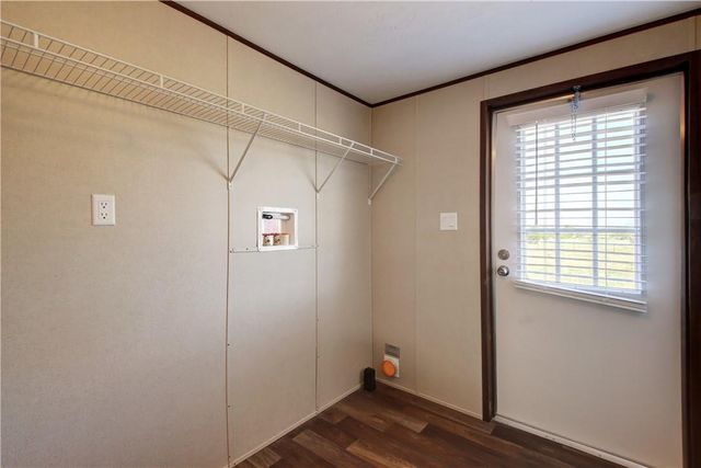 14512 Graef RD, Creedmoor, TX 78610