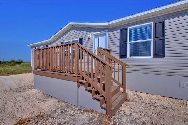 14512 Graef RD, Creedmoor, TX 78610