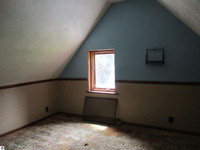 523 Union Street, St Louis, MI 48880