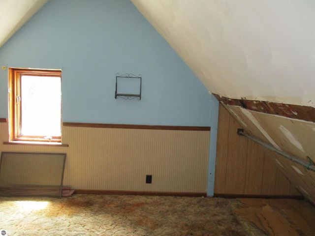 523 Union Street, St Louis, MI 48880