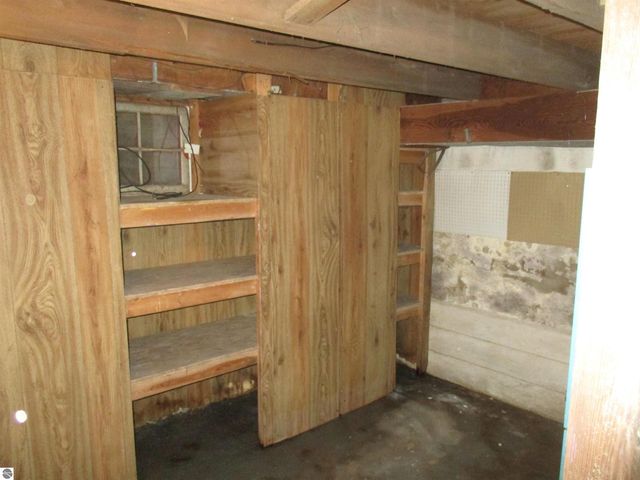 523 Union Street, St Louis, MI 48880