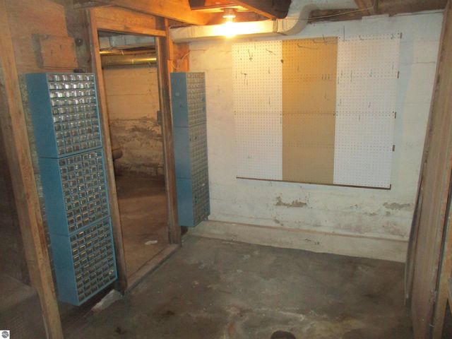 523 Union Street, St Louis, MI 48880