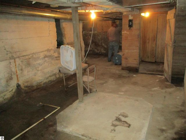 523 Union Street, St Louis, MI 48880