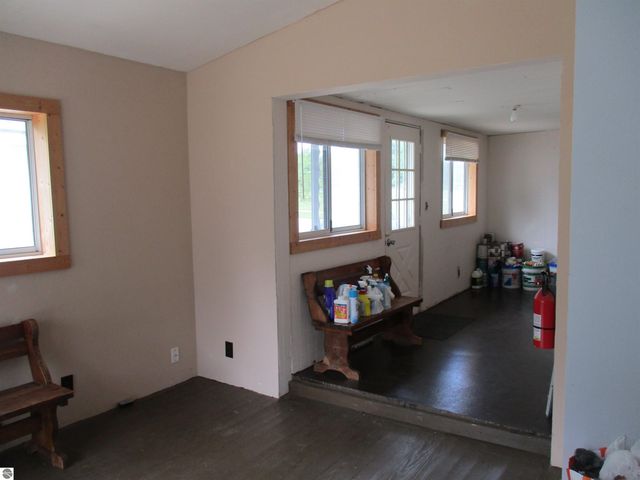 523 Union Street, St Louis, MI 48880