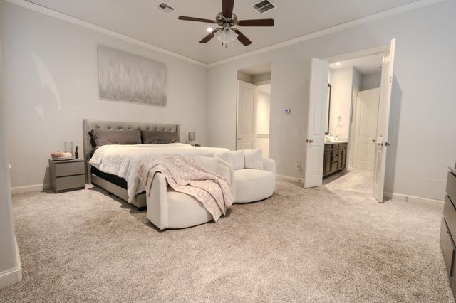2037 Fannin Station N, Houston, TX 77045