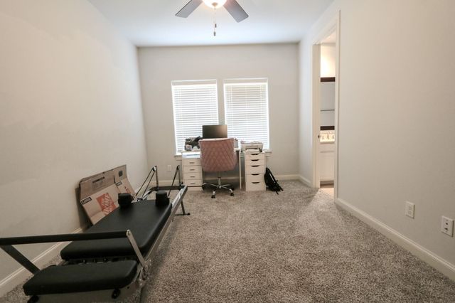 2037 Fannin Station N, Houston, TX 77045