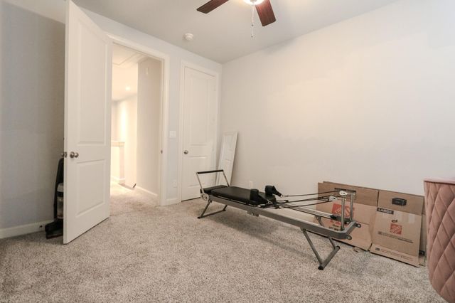 2037 Fannin Station N, Houston, TX 77045