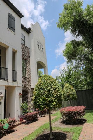 2037 Fannin Station N, Houston, TX 77045