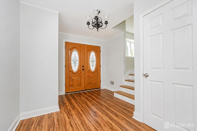 41 Fanwood Drive, Sayreville, NJ 08872