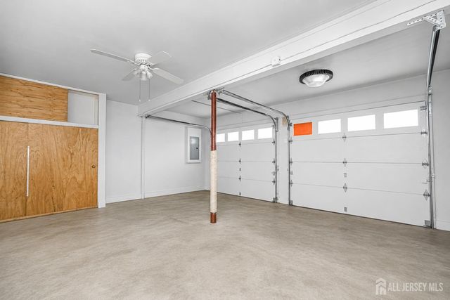 41 Fanwood Drive, Sayreville, NJ 08872