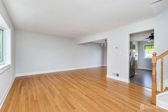 41 Fanwood Drive, Sayreville, NJ 08872