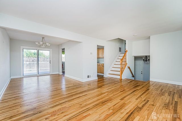 41 Fanwood Drive, Sayreville, NJ 08872