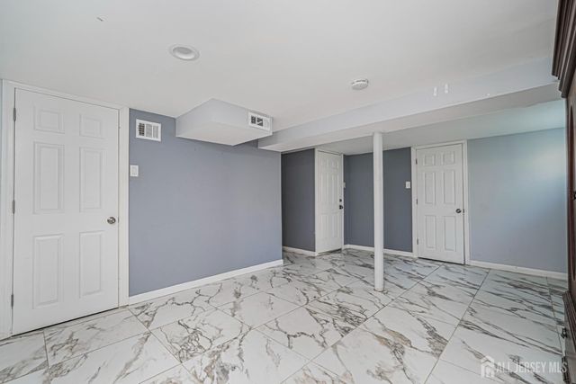 41 Fanwood Drive, Sayreville, NJ 08872