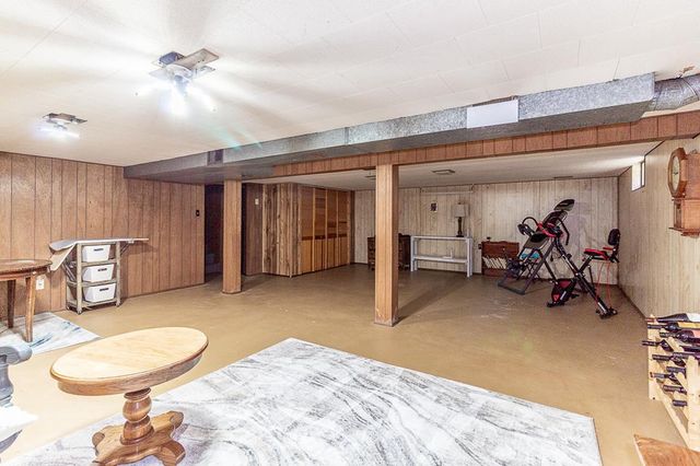 1718 S PEARL STREET, New London, WI 54961