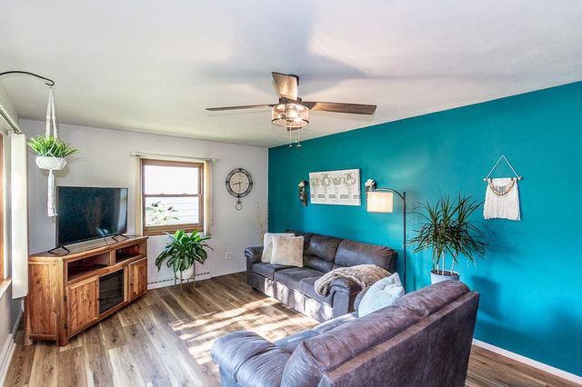 1718 S PEARL STREET, New London, WI 54961