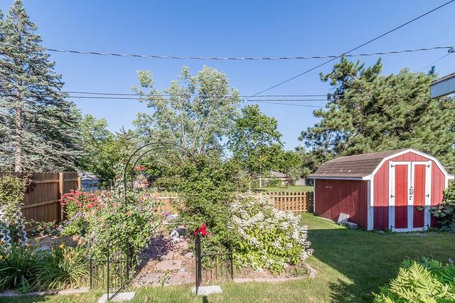 1718 S PEARL STREET, New London, WI 54961
