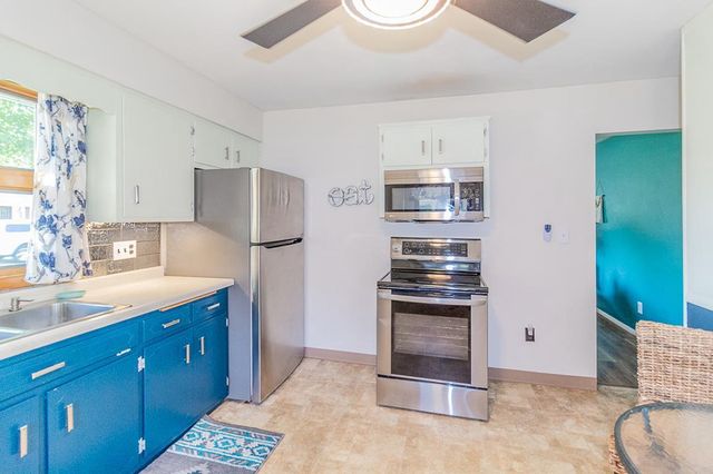 1718 S PEARL STREET, New London, WI 54961
