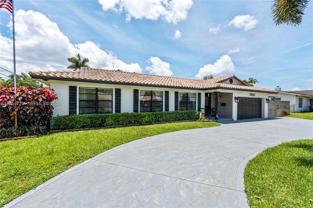 5680 SW 9th St, Plantation, FL 33317
