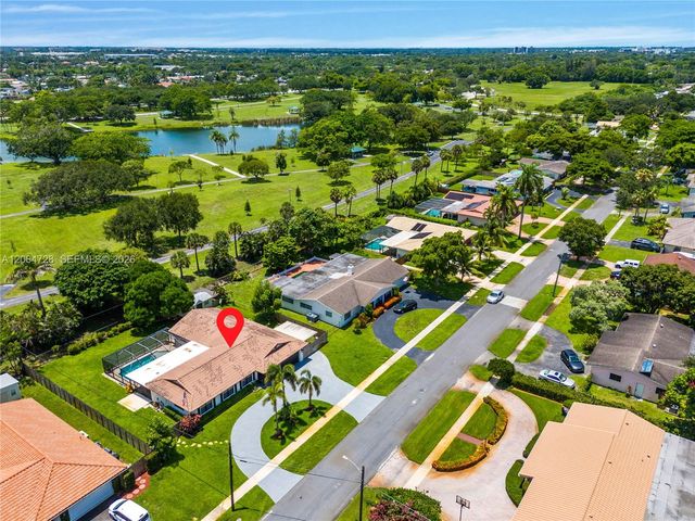 5680 SW 9th St, Plantation, FL 33317