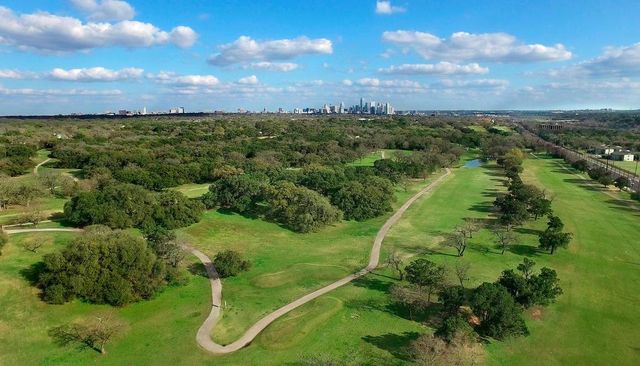 1404 Norwalk LN 204, Austin, TX 78703