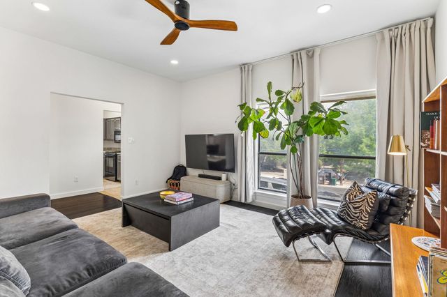 1404 Norwalk LN 204, Austin, TX 78703