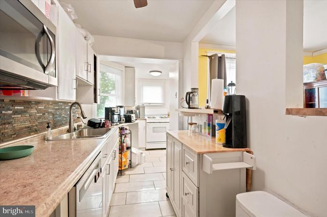 863 E PRICE ST, Philadelphia, PA 19138