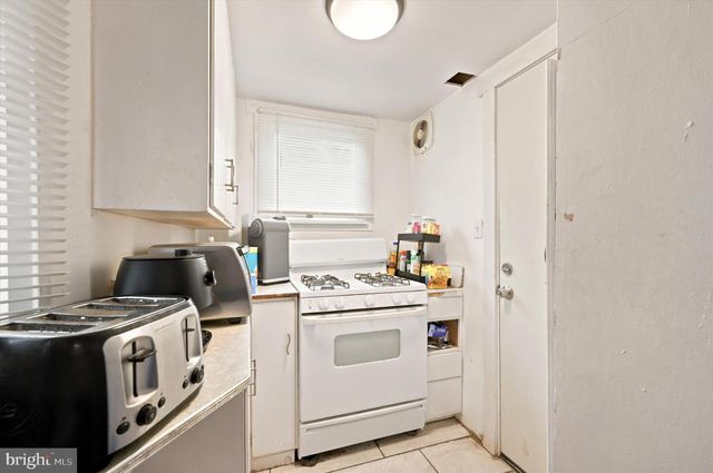 863 E PRICE ST, Philadelphia, PA 19138