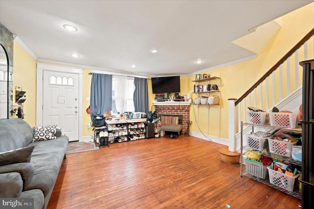 863 E PRICE ST, Philadelphia, PA 19138