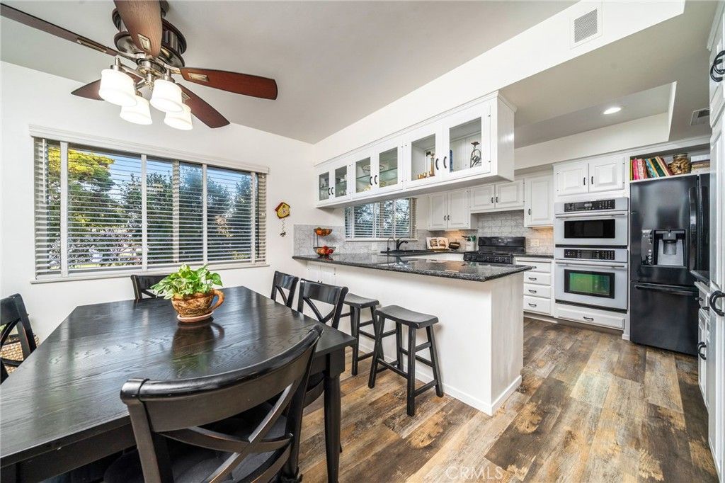 Image 13 of property listing at 897 Ottawa Drive, Claremont, CA 91711