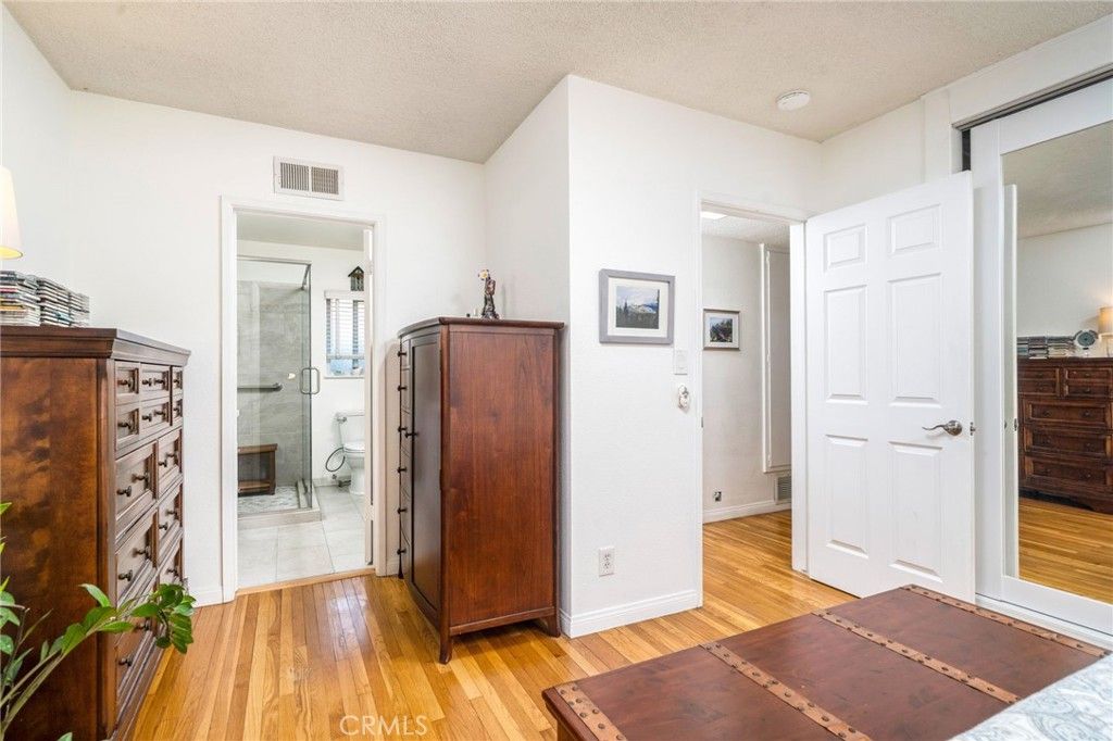 Image 20 of property listing at 897 Ottawa Drive, Claremont, CA 91711