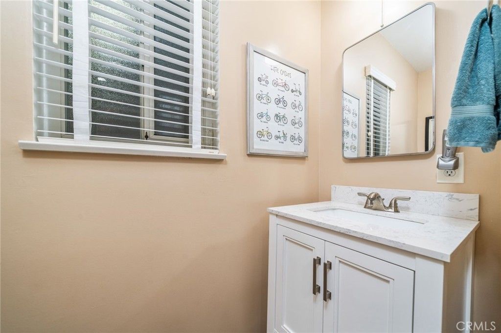 Image 23 of property listing at 897 Ottawa Drive, Claremont, CA 91711