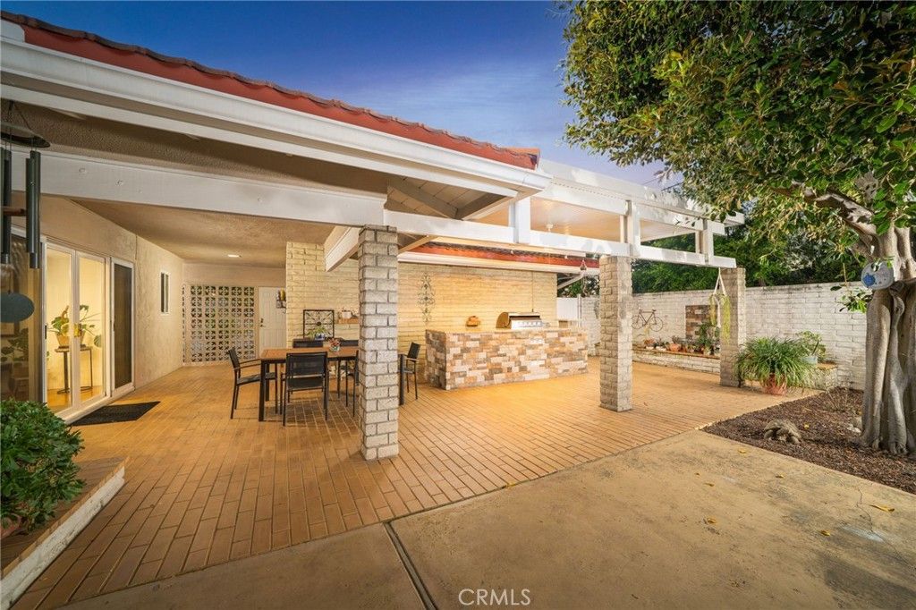 Image 27 of property listing at 897 Ottawa Drive, Claremont, CA 91711