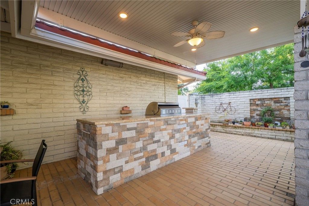 Image 30 of property listing at 897 Ottawa Drive, Claremont, CA 91711