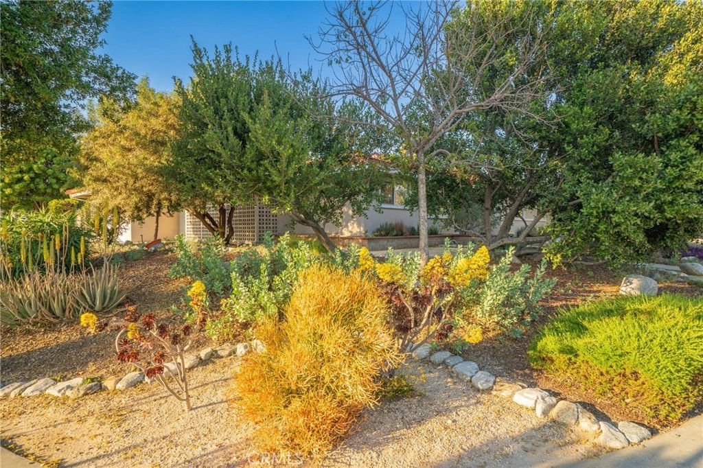 Image 33 of property listing at 897 Ottawa Drive, Claremont, CA 91711