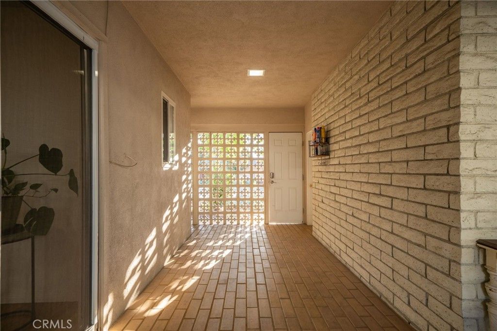 Image 36 of property listing at 897 Ottawa Drive, Claremont, CA 91711