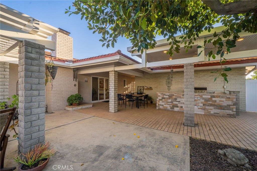 Image 37 of property listing at 897 Ottawa Drive, Claremont, CA 91711