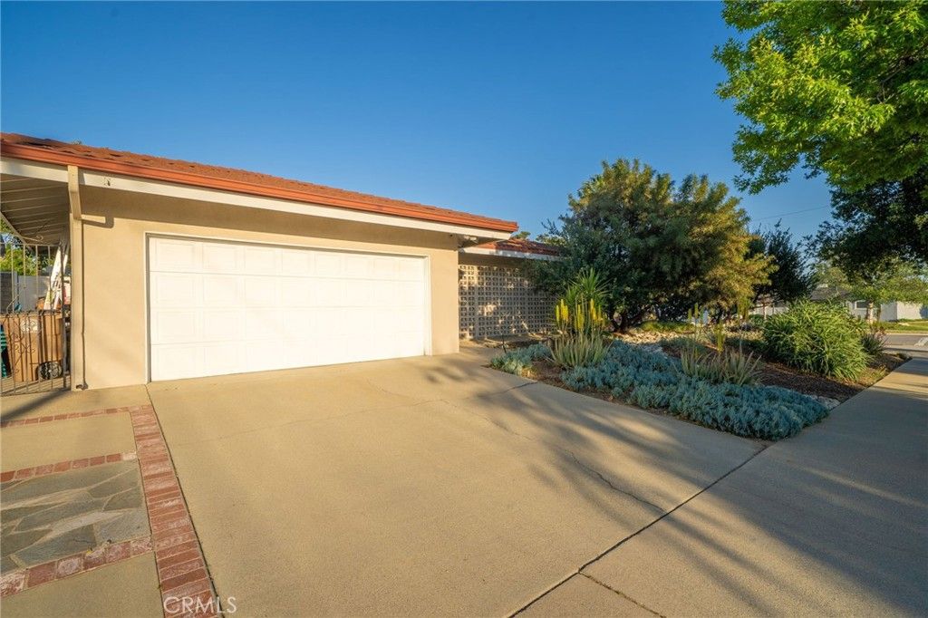 Image 45 of property listing at 897 Ottawa Drive, Claremont, CA 91711