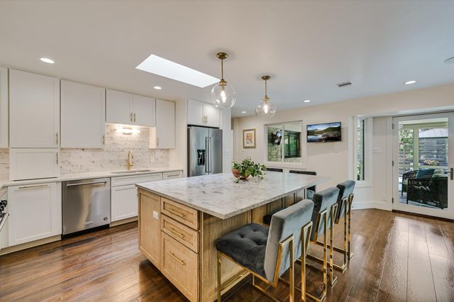 4104 Tablerock DR, Austin, TX 78731