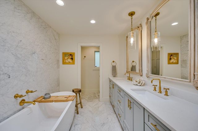 4104 Tablerock DR, Austin, TX 78731