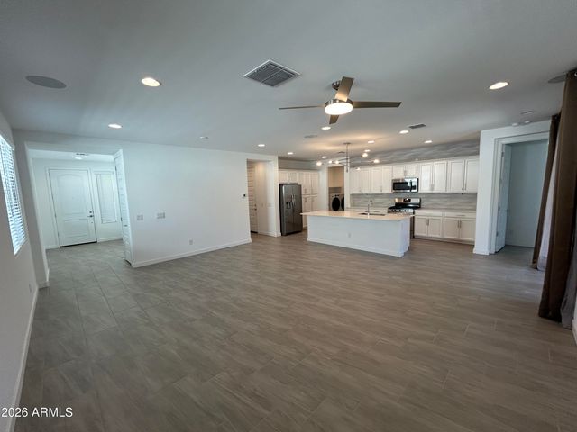 24874 N 172ND Avenue, Surprise, AZ 85387