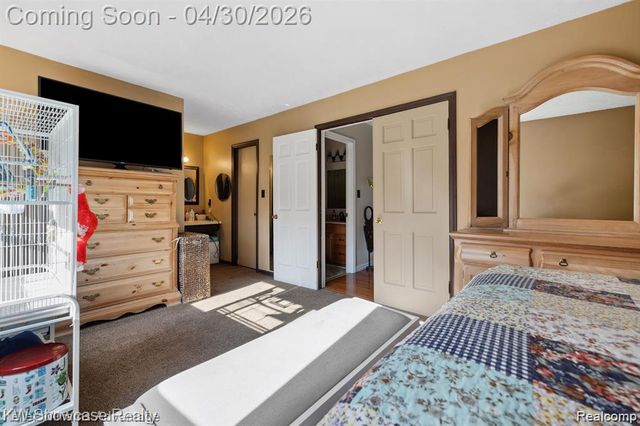 543 Woodland Drive, South Lyon, MI 48178