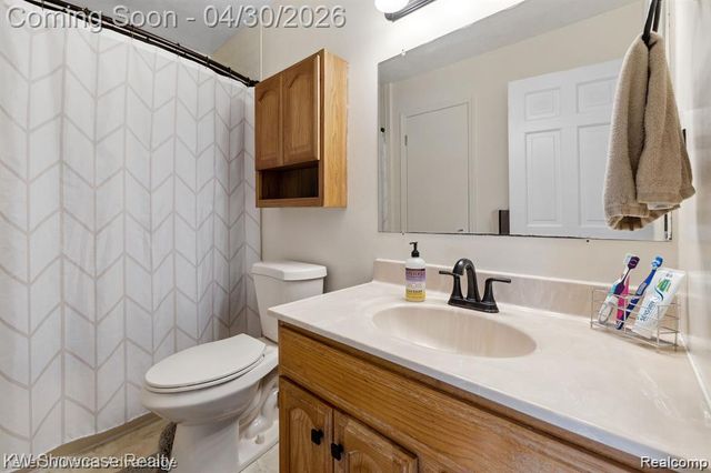 543 Woodland Drive, South Lyon, MI 48178