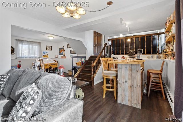 543 Woodland Drive, South Lyon, MI 48178