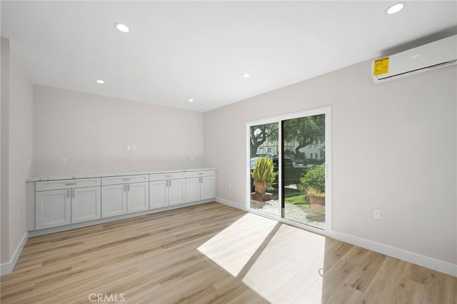 417 Riverdale Drive 415, Glendale, CA 91204