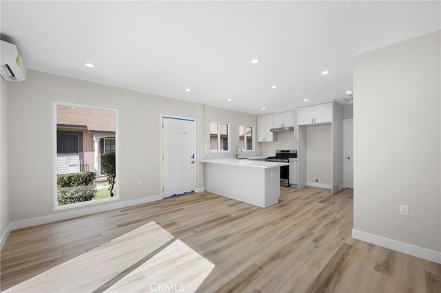 417 Riverdale Drive 415, Glendale, CA 91204