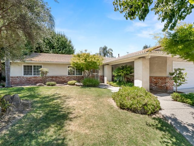 323 N Villa Avenue, Fresno, CA 93727