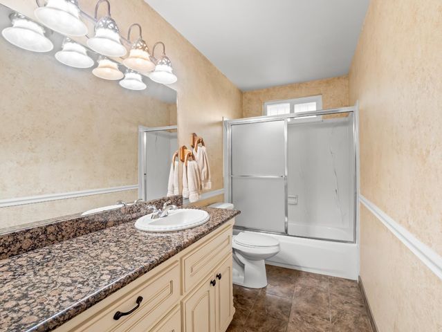 323 N Villa Avenue, Fresno, CA 93727