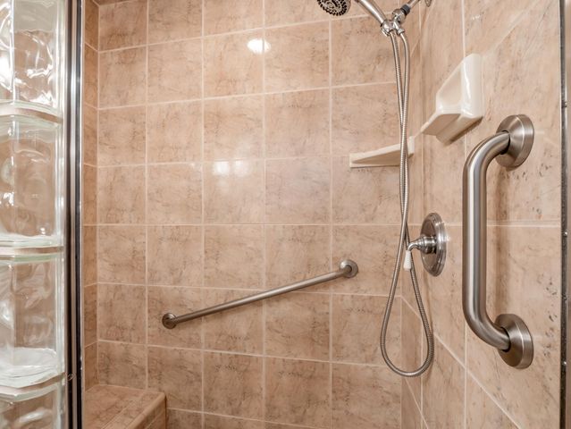 323 N Villa Avenue, Fresno, CA 93727
