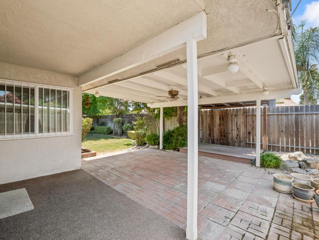 323 N Villa Avenue, Fresno, CA 93727
